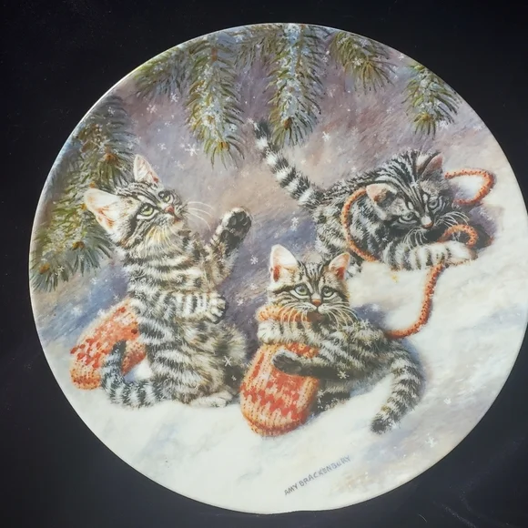 "Kittens with Mittens" Plate - Picture 8 of 8